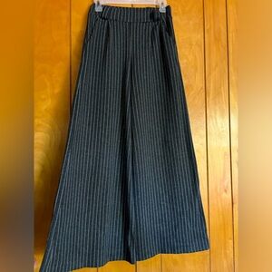 Made in Italy pinstriped pre-owned elastic wide leg pants with pockets- size S